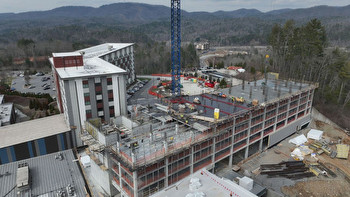 Harrah's Cherokee Valley River Casino expands hotel, adds game tables, 300 slot machines