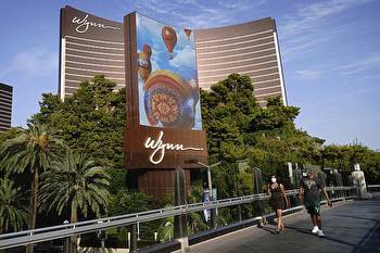 3 Vegas casinos fully opening after 80% worker vaccinations
