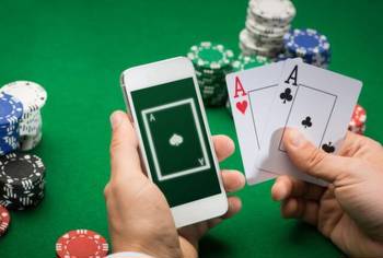 8 Key Differences Between Playing Casino Games on Mobile and PC