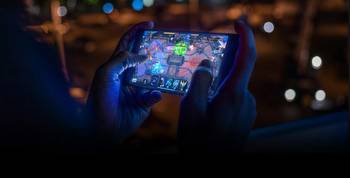 Advantages of using smartphones while playing online games