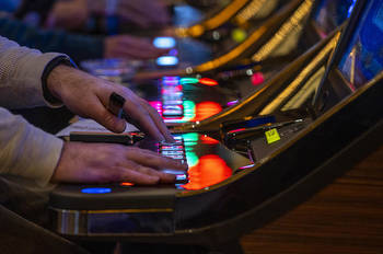 Bill would raise threshold on IRS reporting for slot machine winnings