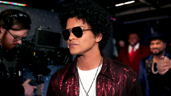 Bruno Mars Reportedly In $50 Million Of Debt With MGM Casino After Assuming Cocktails Were Complimentary