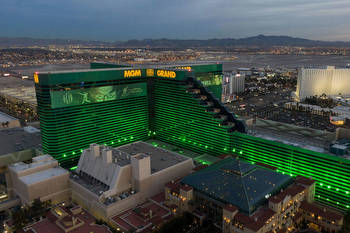 Casino landlord closes buyout of MGM Grand, Mandalay Bay on Las Vegas Strip