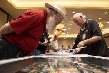 Collectors show off Vegas memorabilia at Gold Coast Casino