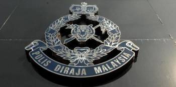 Cops raid illegal gambling centre in Subang Jaya