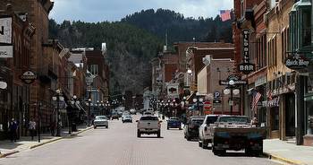 Deadwood casinos see slump for second straight month