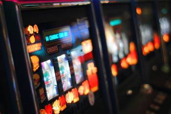 Decoding Slot Machine Odds: Unveiling Your Winning Chances