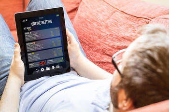 Despite agreement, some online gambling firms are still advertising outdoors