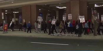 Detroit casino workers enter third week of strike