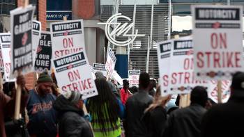 Detroit casino workers strike: Tentative deal for 5-year contract