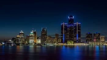 Detroit commercial casinos grow revenue to $122.9m in March