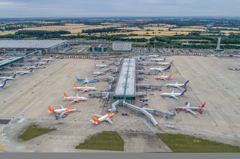 EasyJet completes Ryanair Stansted slot transfer