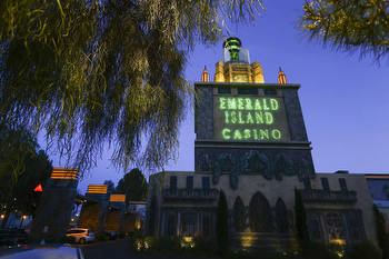 Emerald Island Casino gets cashless gaming system