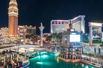 Fontainebleau Las Vegas opening points to growth in luxury visitors