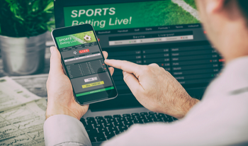 Football matches vs. online casino: What is the best entertainment for UK players?