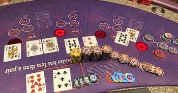 Gambler cashes $420K progressive jackpot at Harrah's Las Vegas