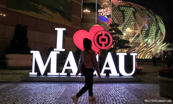 Genting makes surprise bid for Macau gambling license