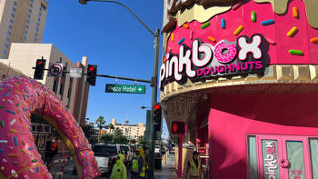 Giant doughnut for Pinkbox entrance arrives at Plaza Hotel and Casino