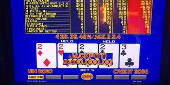 Guest hits $200K jackpot on video poker machine at Las Vegas Strip casino