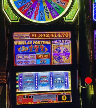 Guest hits slot jackpot worth over $1.3M in downtown Las Vegas
