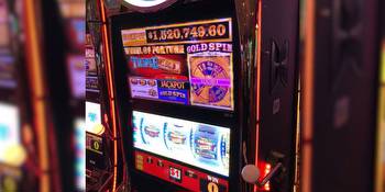 Guest turns $10 bet into $1.5M after hitting jackpot at downtown Las Vegas casino