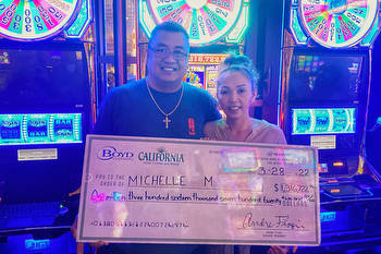 Hawaii resident hits $1.3M jackpot in downtown Las Vegas casino
