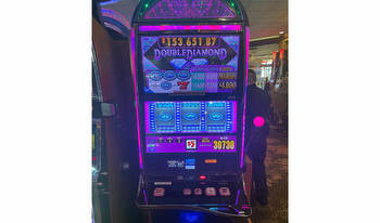 Hawaii resident scores $153K from playing Las Vegas slot machine