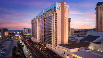 Horseshoe hotel and casino opens on the Las Vegas Strip: Travel Weekly