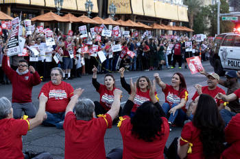 How could hotel-casinos operate during a Las Vegas Strip strike?