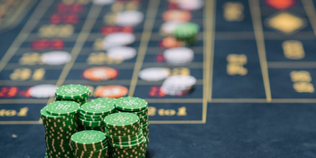 How Does AI Influence Bitcoin Live Casinos?