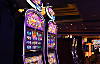 How Playing With Free Spins Can Help You Make a Fortune
