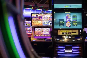 Illinois Man Robbed at Gunpoint After Winning $40K in Cash at a Casino