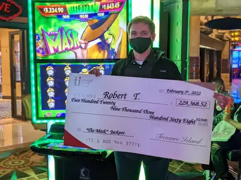 Investigators locate Arizona man Robert Taylor, who won $229,000 jackpot on broken slot machine in Las Vegas