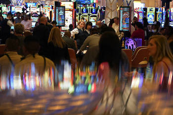 Las Vegas Advisor: Casino above mall proposed for Vegas Strip