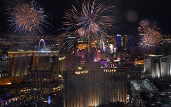 Las Vegas Advisor: New Year’s fireworks display grows bigger