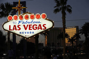 Las Vegas Advisor: Summer room rates in Vegas higher than in years past
