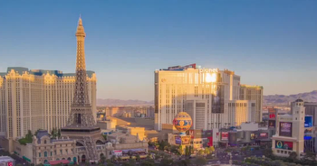 Las Vegas begins first weekend at 100% capacity since pandemic restrictions took effect