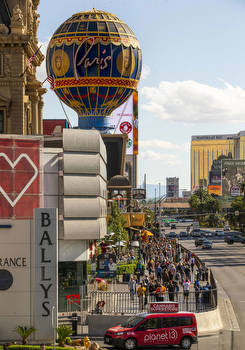 Las Vegas hotel-casinos strive to gauge visitor demand