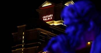 Las Vegas hotels defeat lawsuit over room rental fees for now