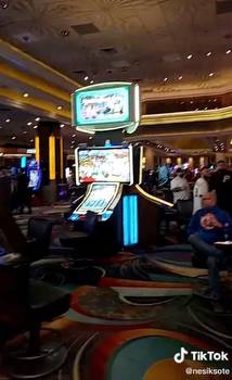 Las Vegas sees huge crowds as casinos reopen at 50% capacity