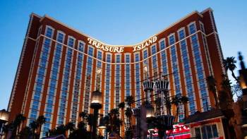 Las Vegas visitor almost misses jackpot of nearly $230K after machine error