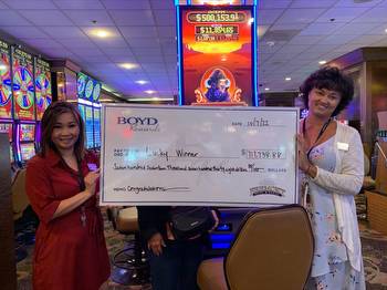Las Vegas visitor hits $717K jackpot at Fremont Casino