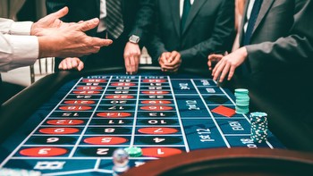 Live Dealer Games: Bringing the Real Casino Experience Home