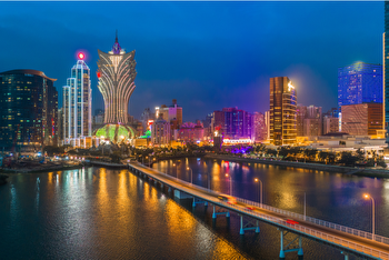 Macau Casino Shares Fall as COVID-19 Ravages China