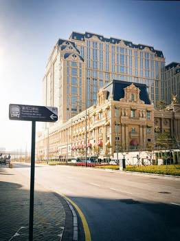 Macau to extend shutdown of casinos amid COVID-19 outbreak