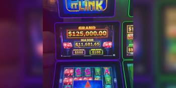Man visiting Las Vegas for son’s bachelor party hits slot jackpot at Strip casino