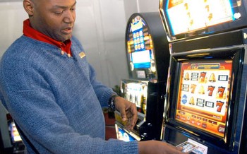 Navy MWR introduces ‘coinless’ slots at some base casinos