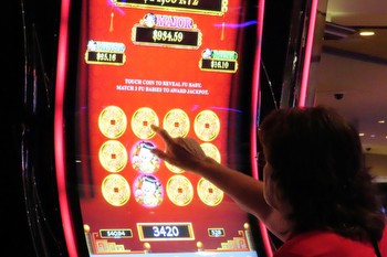 New York Competition, Smoking, Internet Betting Concerns Roil US Northeast’s Gambling Market