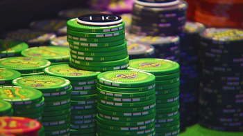 Oaklawn officially a casino, debuts live craps and blackjack