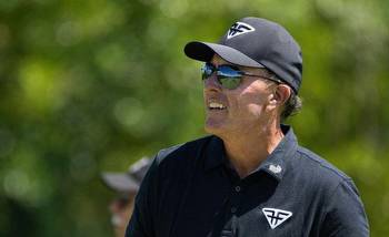 Phil Mickelson: Wife Helped Him Overcome Gambling Addiction